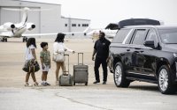 black_car_suv_transportation_3